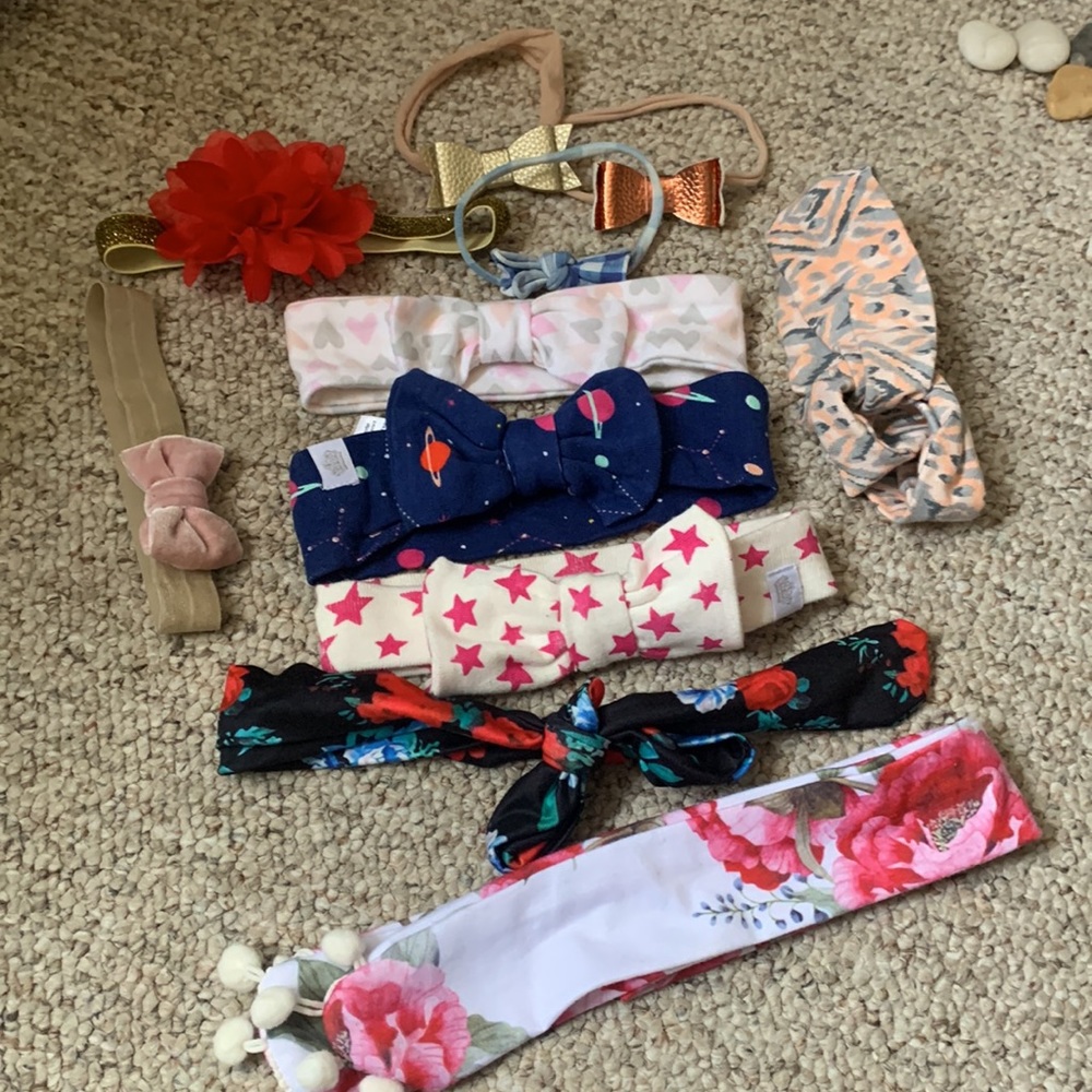Bundle of baby headbands!! 11 pcs!!